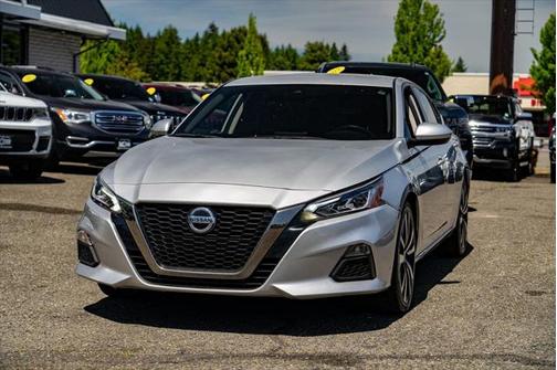 2021 Nissan Altima SR FWD