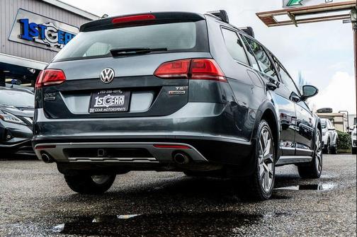 2017 Volkswagen Golf Alltrack TSI S