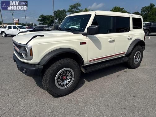 WIMBWHITE 2026 Ford Bronco Outer Banks
