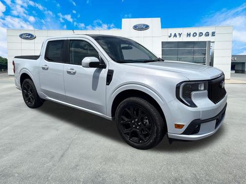White Metallic 2026 Ford Maverick Lobo Standard