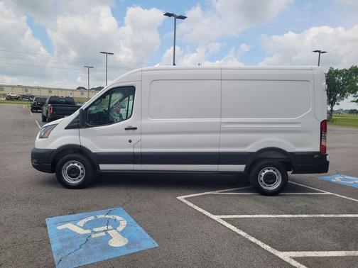 2025 Ford Transit-250 148 WB Medium Roof Cargo