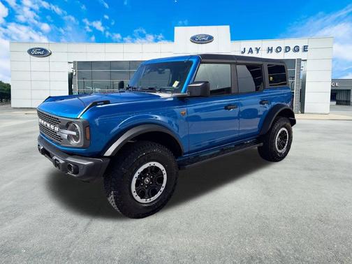 Blue Metallic 2026 Ford Bronco Badlands