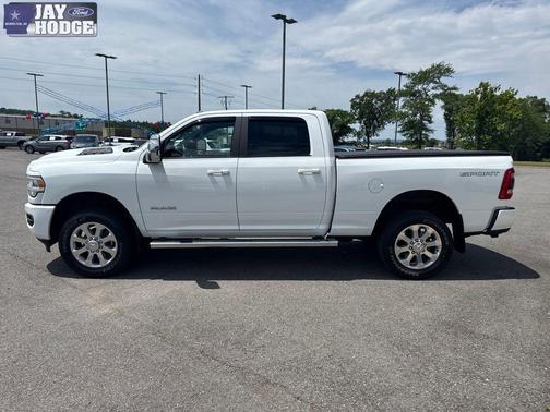 Bright White Clearcoat 2023 RAM 2500 Laramie