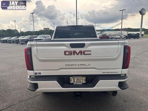 White Frost Tri-Coat 2024 GMC Sierra 2500 Denali