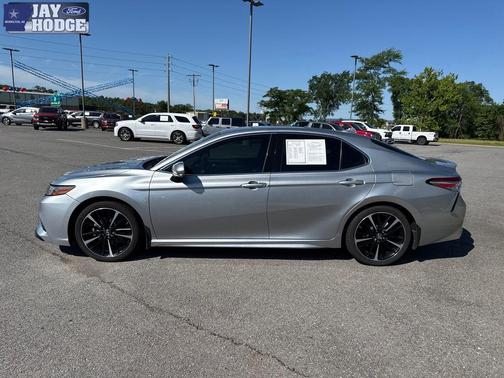 Celestial Silver Metallic 2019 Toyota Camry XSE