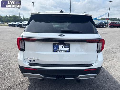 White Metallic 2026 Ford Explorer Platinum