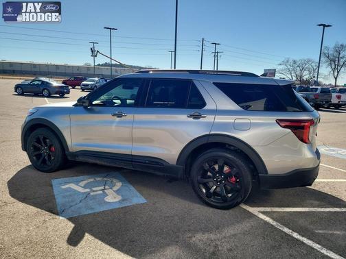 2024 Ford Explorer ST