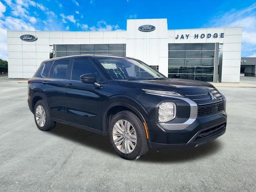 2024 Mitsubishi Outlander ES