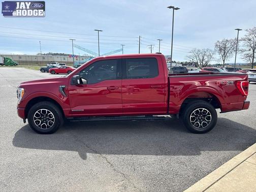 Rapid Red Metallic Tinted Clearcoat 2022 Ford F-150 XLT