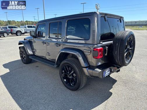 2021 Jeep Wrangler Unlimited Sahara Altitude