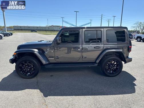 2021 Jeep Wrangler Unlimited Sahara Altitude