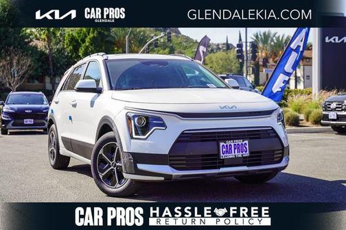 Snow White Pearl 2026 Kia Niro EX
