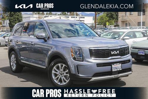 Everlasting Silver 2022 Kia Telluride LX