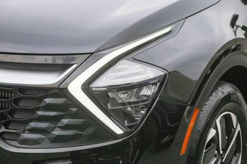 Fusion Orange 2023 Kia Sportage Hybrid LX