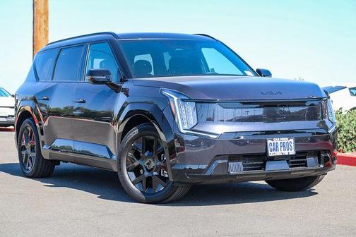 Metal 2026 Kia EV9 Land