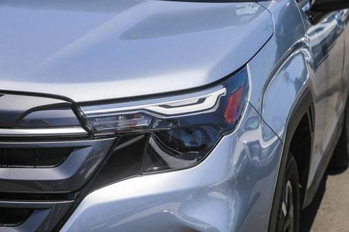 Ice Silver Metallic 2025 Subaru Forester Premium