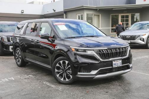 2024 Kia Carnival EX