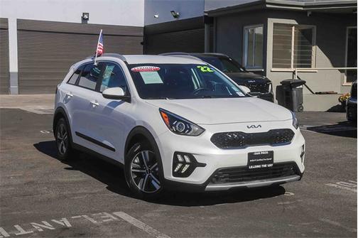 2022 Kia Niro LXS
