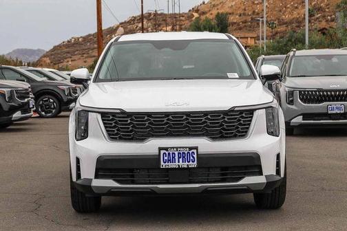 Glacial White Pearl 2026 Kia Sorento LX