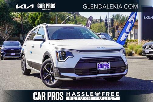 Snow White Pearl 2026 Kia Niro EX