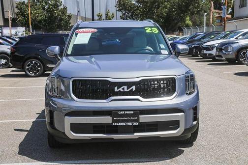 Everlasting Silver 2023 Kia Telluride EX