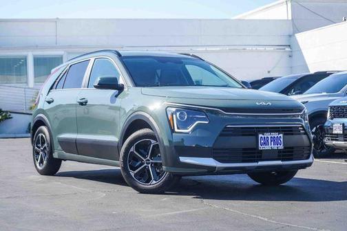 Green 2026 Kia Niro EX
