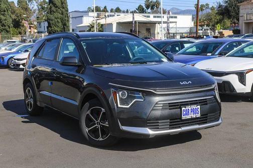 INTERSTELLAR GR 2026 Kia Niro LX