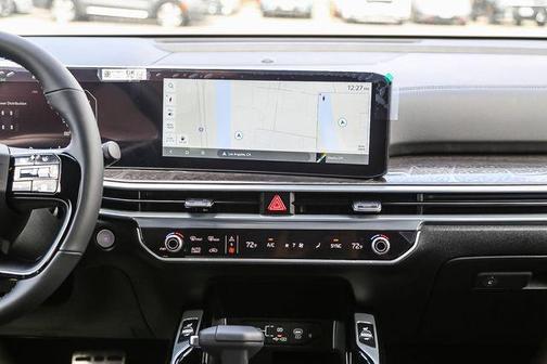 Glacial White Pearl 2026 Kia Sorento X-Pro SX Prestige