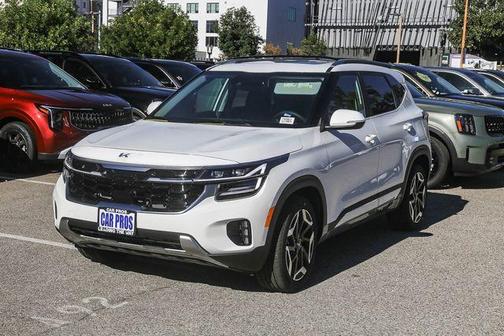 Snow White Pearl 2026 Kia Seltos SX