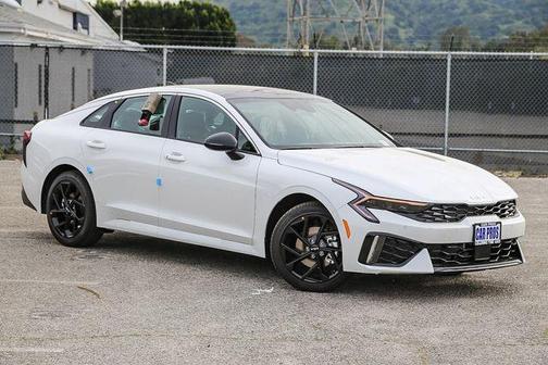 Snow White Pearl 2026 Kia K5 GT-Line