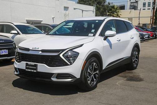 White Pearl 2024 Kia Sportage EX