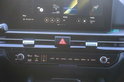Snow White Pearl 2026 Kia Sportage Plug-In Hybrid X-Line Prestige
