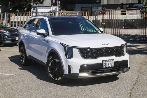 Glacial White Pearl 2024 Kia Sorento S