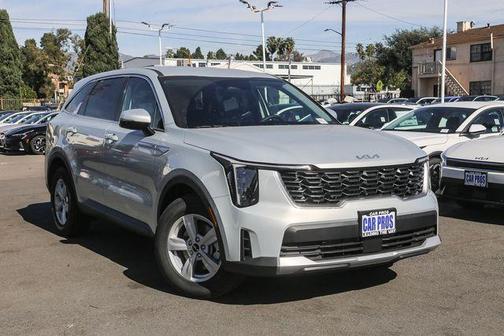 Ivory Silver 2026 Kia Sorento LX