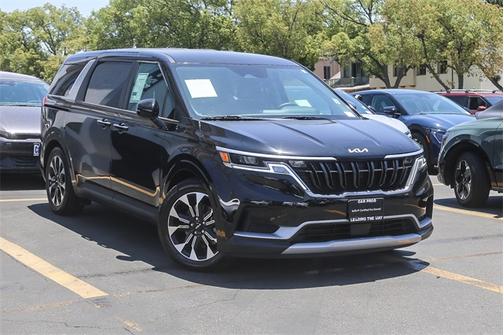 2023 Kia Carnival EX