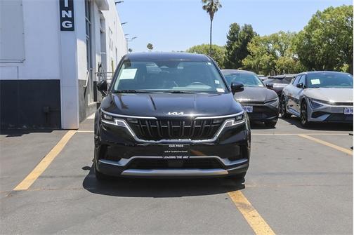 2023 Kia Carnival EX