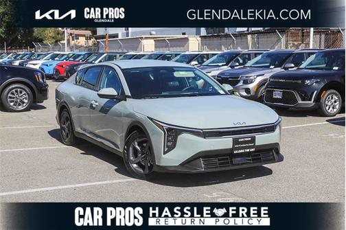 2025 Kia K4 LXS
