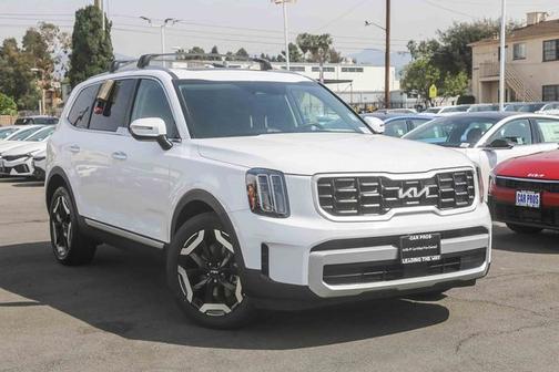 Glacial White Pearl 2024 Kia Telluride S