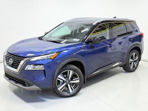 2 Tone Blue / Black 2023 Nissan Rogue SL