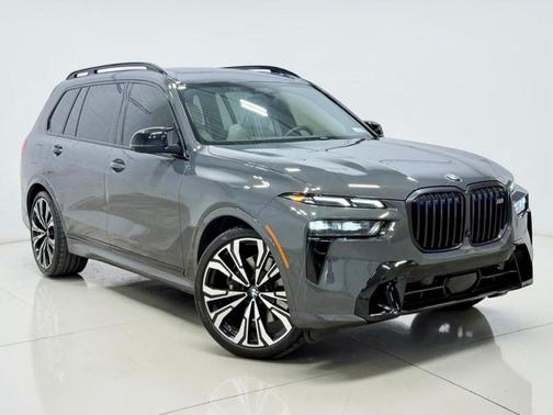 Dravit Gray Metallic 2024 BMW X7 M60i