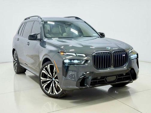 Dravit Gray Metallic 2024 BMW X7 M60i