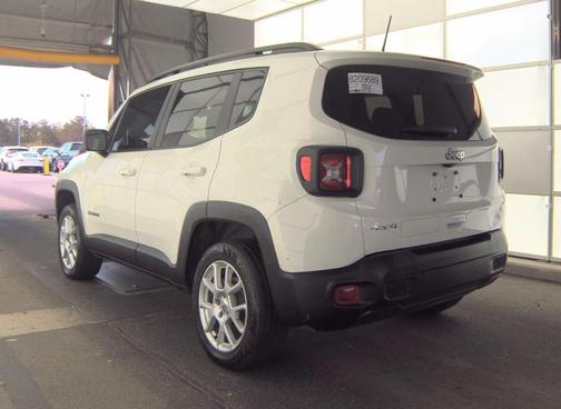 Alpine White Clearcoat 2023 Jeep Renegade Latitude