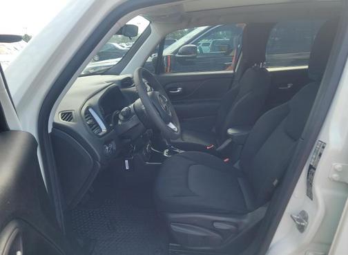 Alpine White Clearcoat 2023 Jeep Renegade Latitude