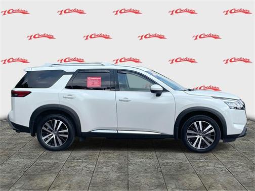 2023 Nissan Pathfinder Platinum
