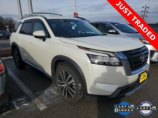 2023 Nissan Pathfinder Platinum
