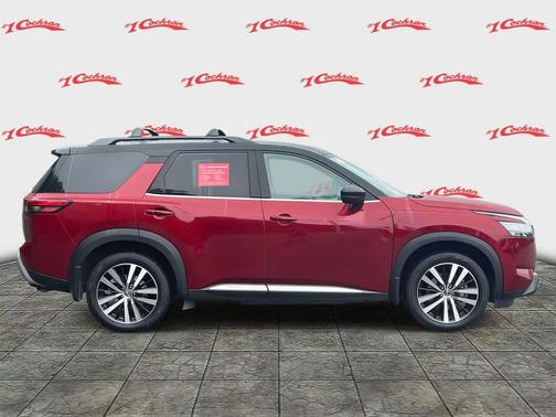 2023 Nissan Pathfinder Platinum 4WD