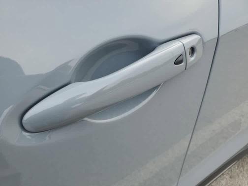 Boulder Gray Pearl 2023 Nissan Kicks SR