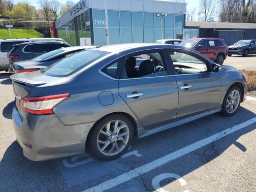 Gun Metallic 2015 Nissan Sentra SR