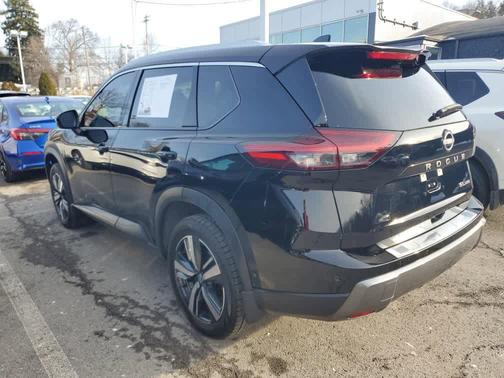 2024 Nissan Rogue SL