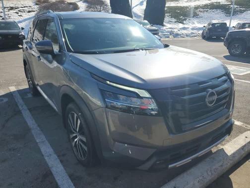 2024 Nissan Pathfinder Platinum 4WD